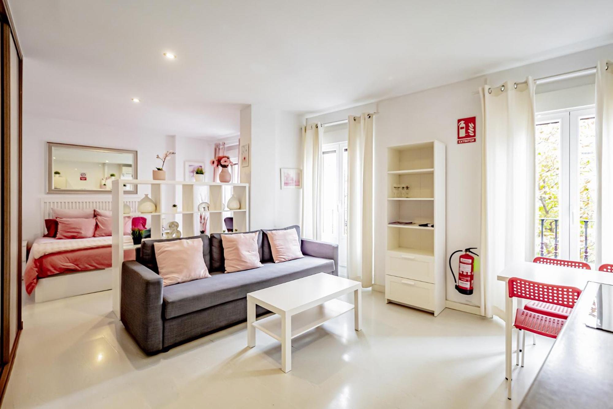 Atocha Arrendamiento De Temporada Apartamento Madri Exterior foto